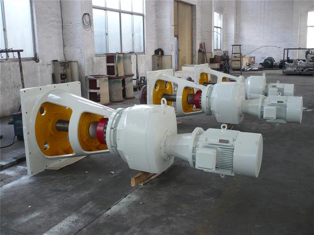 Agitatore montato in alto per servizio medio per miscelazione industriale