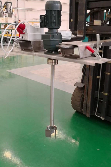 Miscelatore per agitatore miscelatore miniaturizzato per serbatoio IBC